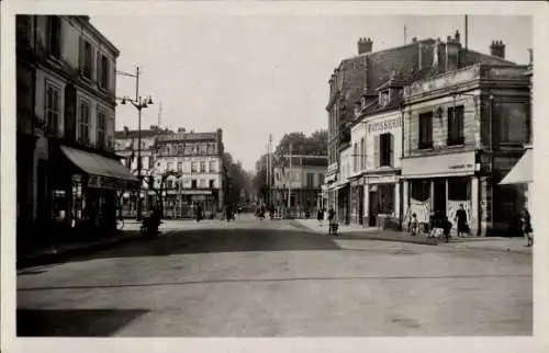 CPA Chatou Yvelines, Place Maurice Bertaux