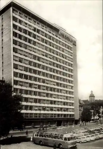 Ak Jena in Thüringen, Neues Zeiss-Hochhaus, Bus, Parkplatz