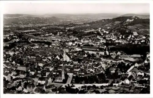 Ak Durlach Karlsruhe in Baden, Luftaufnahme von  Stadtansicht, Kirche, Weinberge
