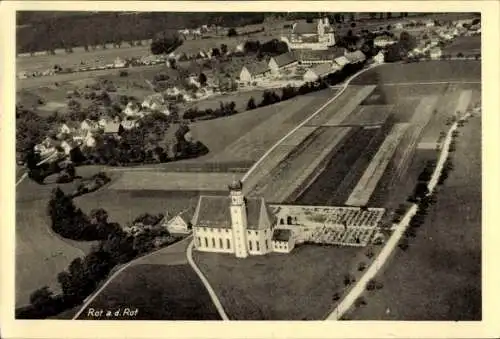 Ak Rot an der Rot in Württemberg, Luftaufnahme einer Kirche, umliegende Felder und Dörfer