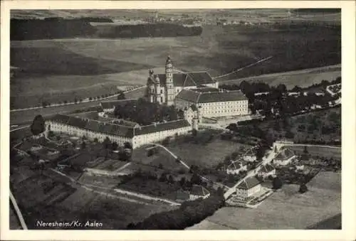 Ak Neresheim in Württemberg, Luftaufnahme von  Kloster, ländliche Umgebung