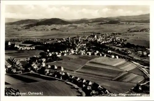 Ak Cham in der Oberpfalz, Luftaufnahme von  naturnahe Umgebung,  Architektur