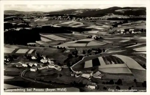 Ak Leoprechting bei Passau Bayerischer Wald, Fliegeraufnahme