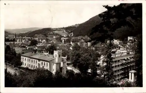 Ak Teplice Teplitz Region Aussig, Stadtansicht, Berge dahinter, verschiedene Gebäude