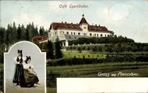 Ak Mariánské Lázně Marienbad Region Karlsbad, Café Egerländer, zwei Frauen in Trachten, Wald i...
