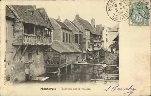Ak Montargis Loiret, Historische Gebäude, Piers, Wasserstraße, ruhige Szenerie