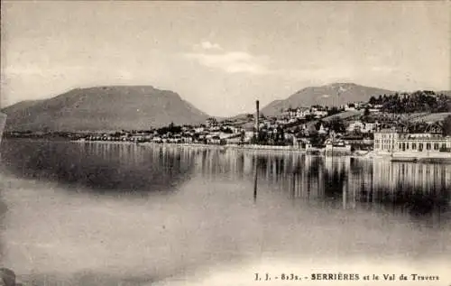 Ak Serrières Neuchâtel Neuenburg Stadt, Panorama mit Bergen, See und Ortschaft, Schwarz-Weiß-Bild