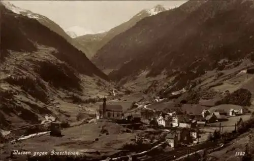Ak Wassen Kt Uri Schweiz, Berglandschaft, Kirche, kleine Siedlung, Tal, Alpen