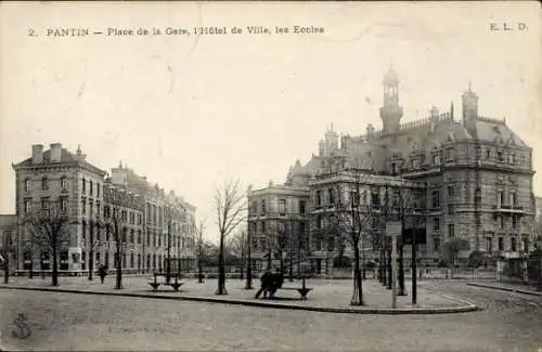 Ak Pantin Seine Saint Denis, Place de la Gare, Hotel de Ville, Ecoles