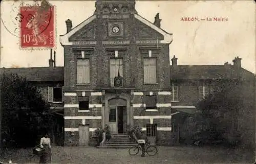Ak Ablon Val de Marne, Historisches Gebäude, Mairie, Fahrradfahrer, Poststempel