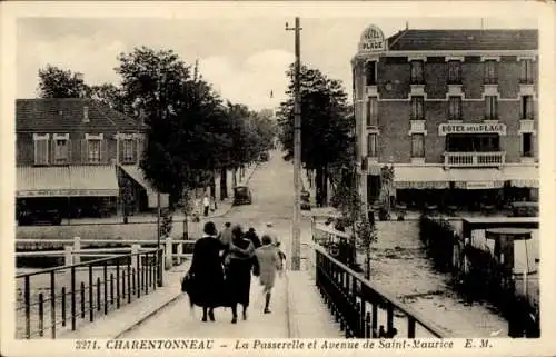 CPA Charentonneau Val de Marne, La Passerelle et Avenue de Saint-Maurice