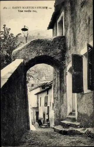 Ak Saint Martin Vésubie Alpes Maritimes, une vieille rue