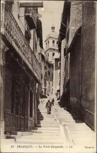 Ak Briançon Briancon Hautes-Alpes, Engpass mit Treppen,  Gebäude, Menschen