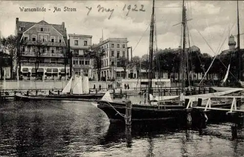 Ak Ostseebad Warnemünde Rostock, Hafenansicht, Segelschiffe,  Gebäude, Wasser