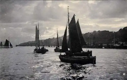 Ak Hamburg Blankenese, Segelboote auf der Elbe