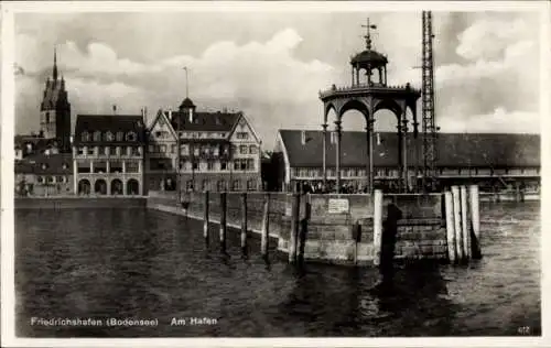 Ak Friedrichshafen am Bodensee, Hafen, Gebäude, Bodensee, Wolken, 612