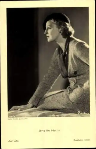 Ak Schauspielerin Brigitte Helm, bekannt aus Metropolis, Portrait