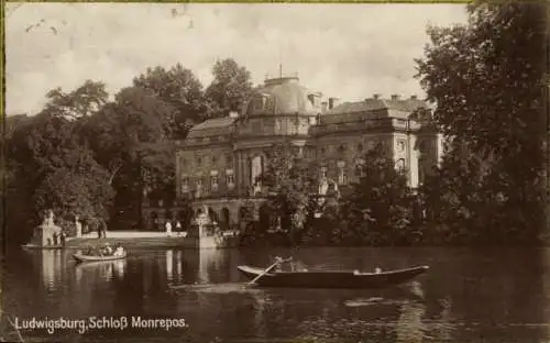 Ak Ludwigsburg in Württemberg, Schloss Monrepos, Wasseransicht, Boote, Bäume