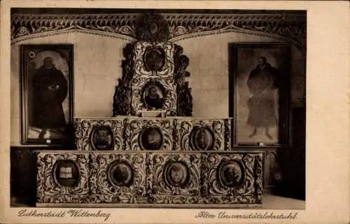 Ak Lutherstadt Wittenberg, Altes Universitätsgebäude, Porträts von Persönlichkeiten,  Architektur