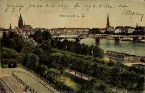 Ak Frankfurt am Main, Stadtansicht mit Brücke, Fluss, Gebäuden und Kirchtürmen