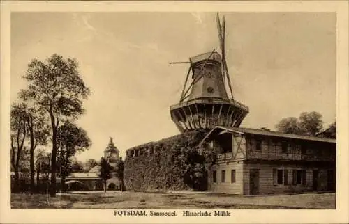 Ak Potsdam Sanssouci, Historische Mühle, Windmühle, Baum, Gebäude, Himmel, Sanssouci