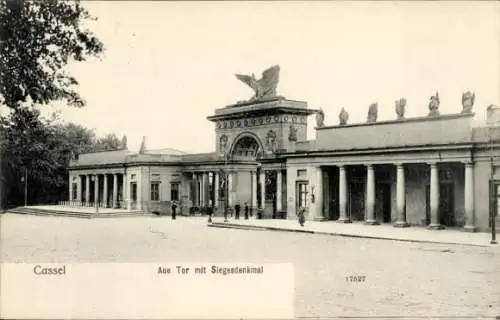 Ak Kassel in Hessen, Blick auf das Aue Tor mit Siegerdenkmal