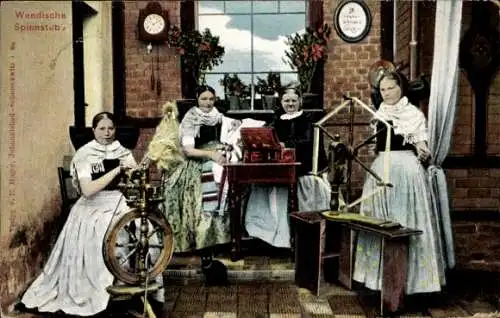 Ak Wendische Spinnstube, Wendische Tracht, Spinnrad