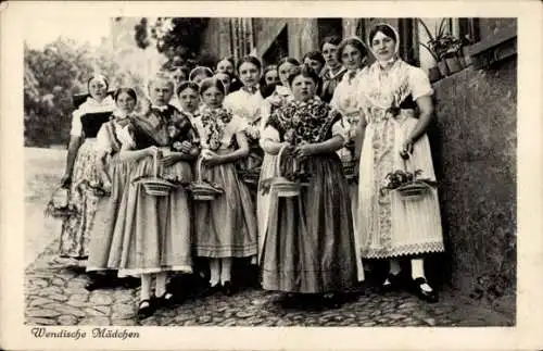Ak Wendische Mädchen in Trachten