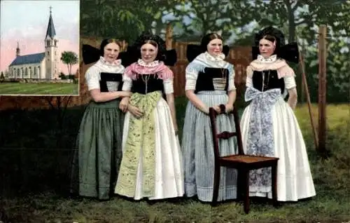 Ak Wendische Mädchen und Frauen in Hochzeitstracht, Kirche
