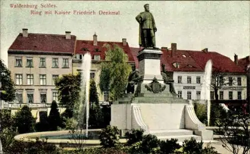 Ak Wałbrzych Waldenburg Schlesien, Ring mit Kaiser Friedrich Denkmal