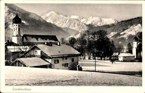 Ak Fischbachau in Oberbayern, Schneebedeckte Landschaft, Kirche, Berge, Häuser, Winterstimmung