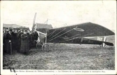 CPA Première Revue Aérienne de Vélizy-Villacoublay, Le Ministre de la Guerre inspecte le monoplan