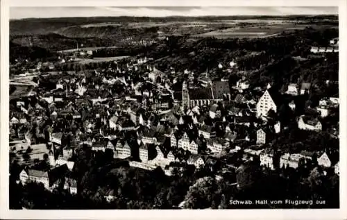 Ak Schwäbisch Hall in Württemberg, Luftaufnahme von   Architektur, Stadtbild, Flugzeugperspektive