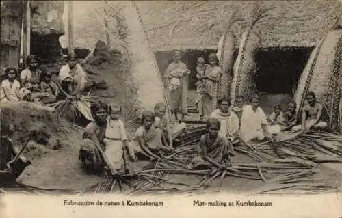 Ak Kumbakonum Kumbakonam Indien, Einheimische bei der Mattenherstellung
