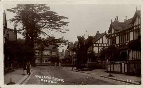Foto Ak Alton Hampshire England, Highlands Avenue
