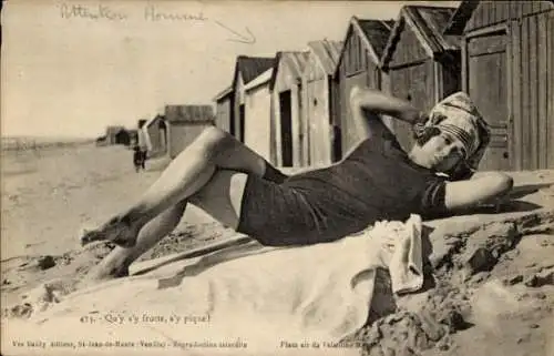 Ak Strand, Frau in Badekleidung