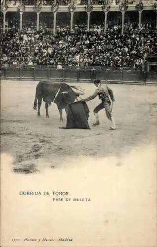 Ak Corrida de Toros, Pase de Muleta