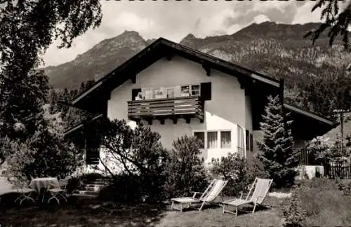 Ak Garmisch Partenkirchen in Oberbayern, Gästehaus E. Meltzer, Gaßbergstraße 11, Liegestühle