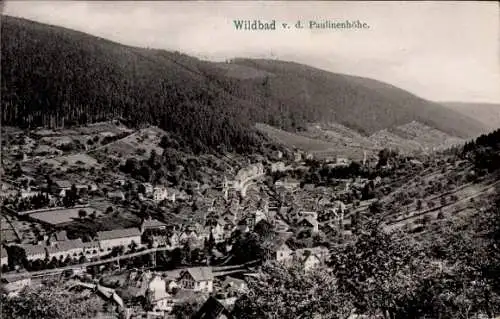 Ak Bad Wildbad im Schwarzwald, Berglandschaft, kleine Stadt, Häuser, Wälder, sanfte Hügel