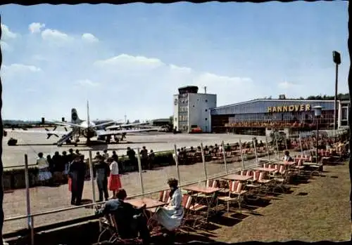 Ak Langenhagen in Niedersachsen, Flughafen Hannover, Flugzeuge, Terrasse