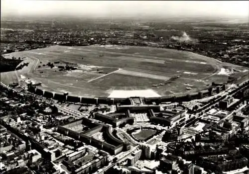 Ak Berlin Tempelhof, Zentralflughafen, Luftbild