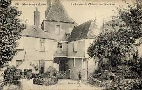 Ak Montargis Loiret, Eingang zum Schloss, Blick ins Innere, Architektur, Bäume, Laterne