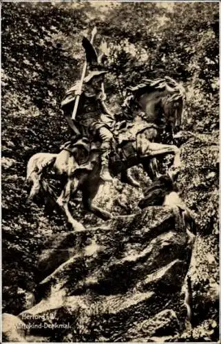 Ak Herford in Westfalen, Wehrhaftes Denkmal, Ritter auf Pferd, grüner Hintergrund,  Statue