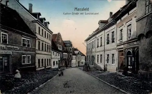 Ak Mansfeld im Harzvorland, Luther-Straße mit Landratsamt