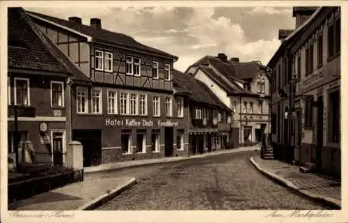 Ak Wernigerode im Harz, Klassische Architektur, Kopfsteinpflasterstraße, Hotel Kaffee Dietz, Cond