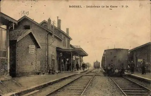 Ak Roisel Somme, Bahnhof Gleisseite