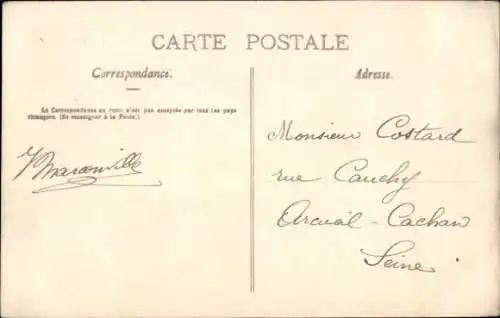 CPA Bourbon l'Archambault Allier, Place de la Hôtel