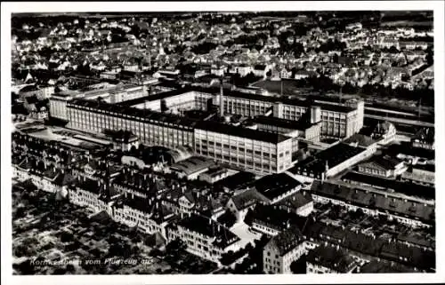 Ak Kornwestheim in Württemberg, Luftaufnahme von  Industriegebäude, Wohnhäuser, Landschaft