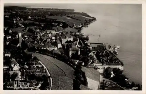 Ak Meersburg am Bodensee, Luftaufnahme von  Stadtansicht, Bodensee