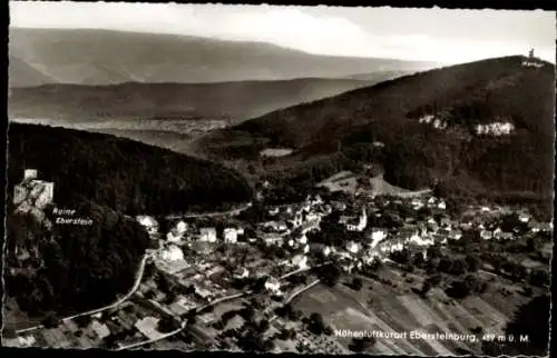 Ak Ebersteinburg Baden Baden am Schwarzwald, Luftaufnahme von  Ruine Eberstein, Waldlandschaft